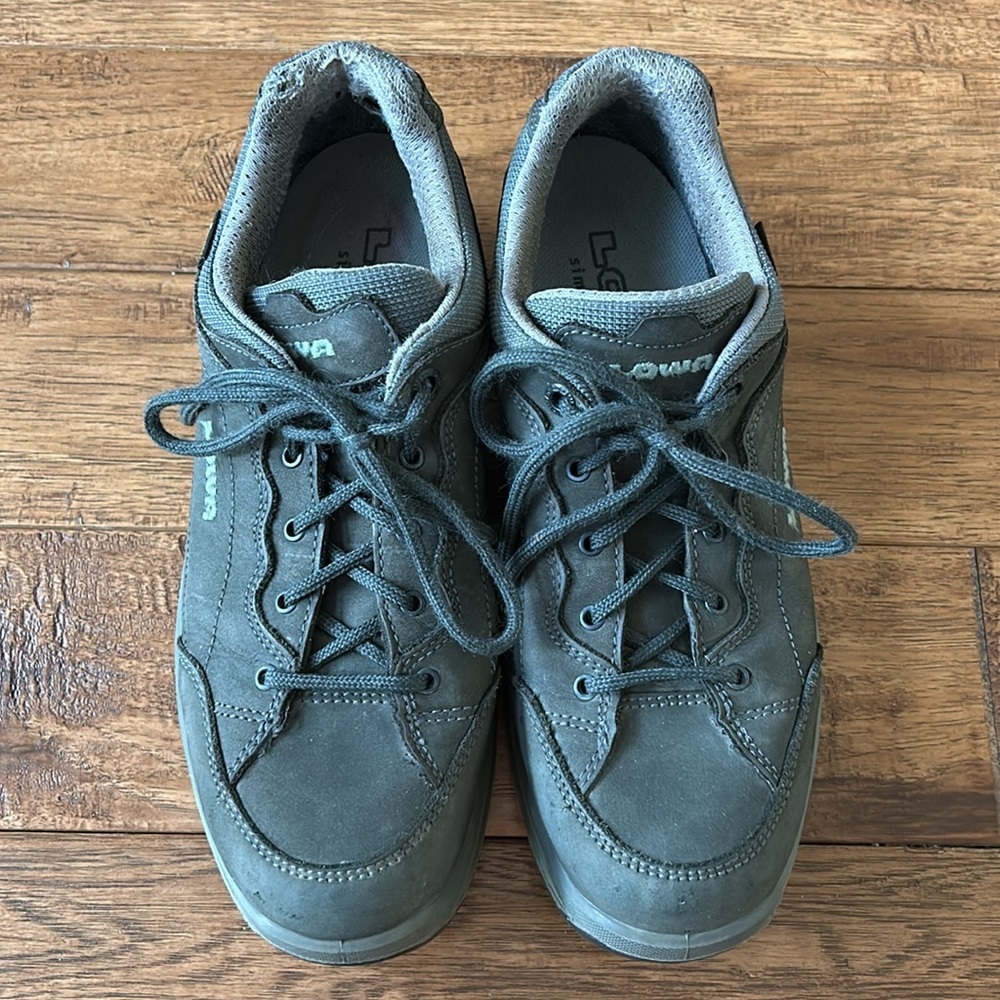 Lowa Renegade GTX Lo Hiking Boots Shoes Graphite Jade Womens Size 8.5 Vibram - Picture 10 of 12